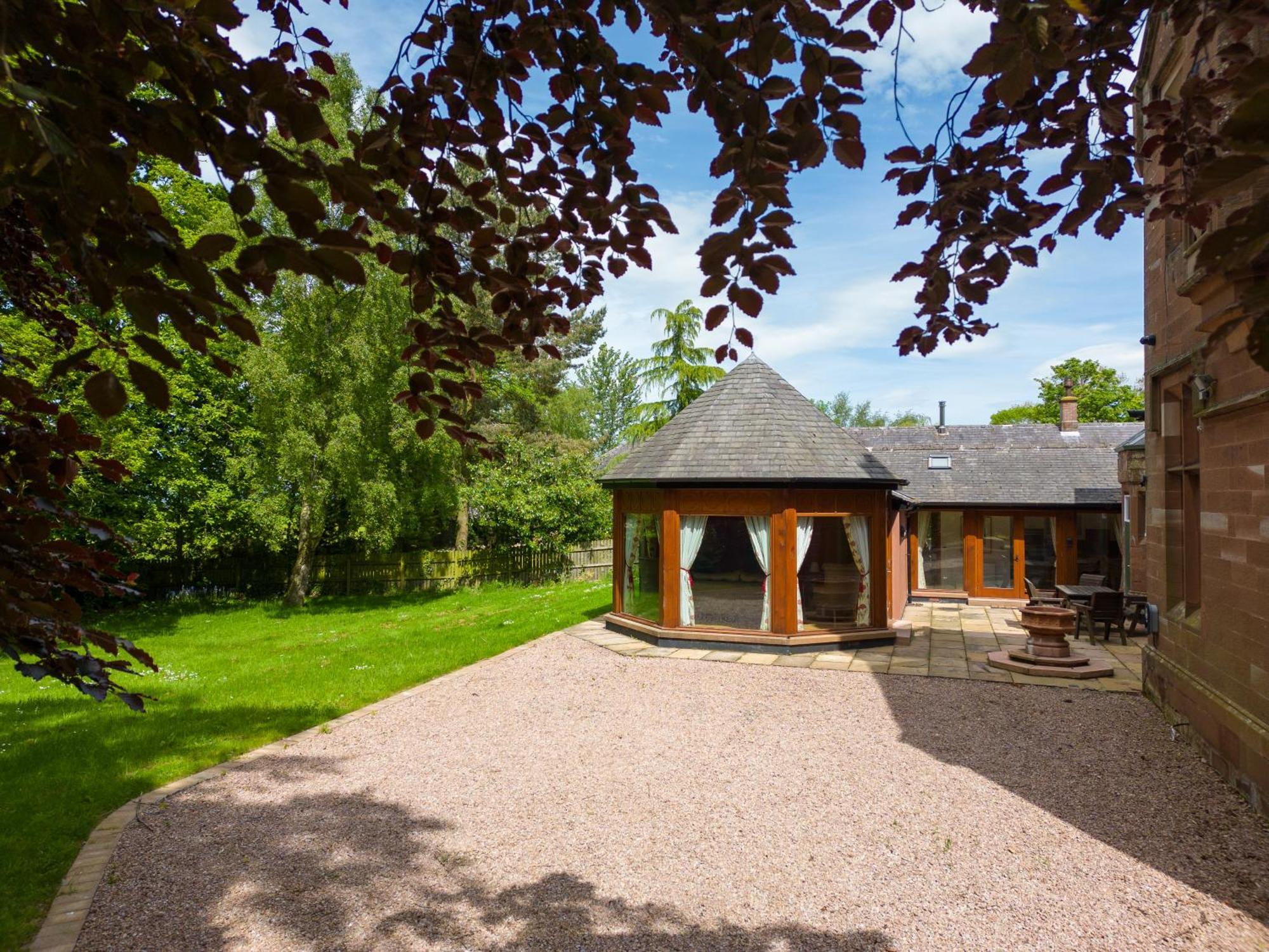 Heads Nook Hall Holiday home *