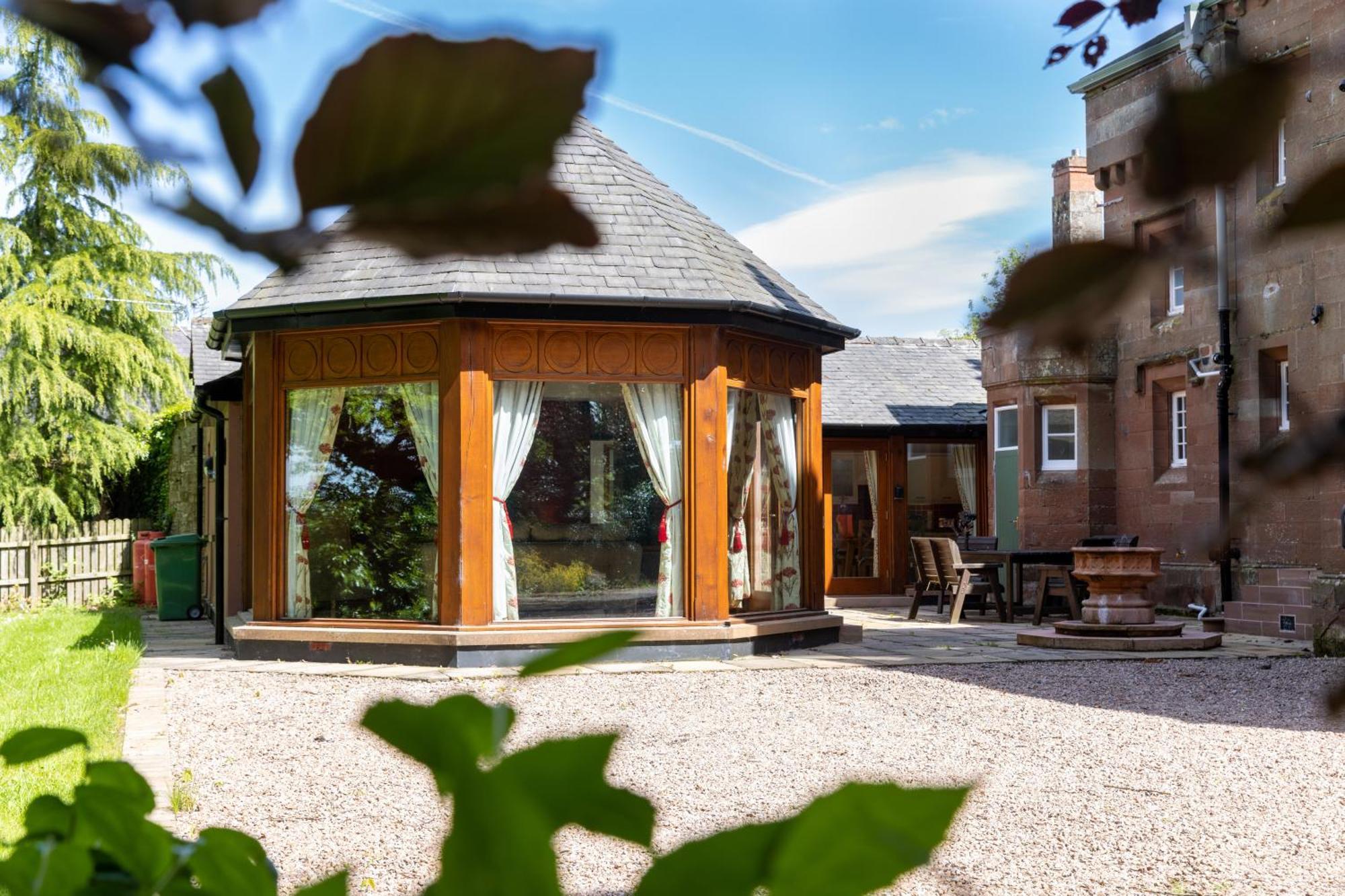 Heads Nook Hall Holiday home *
