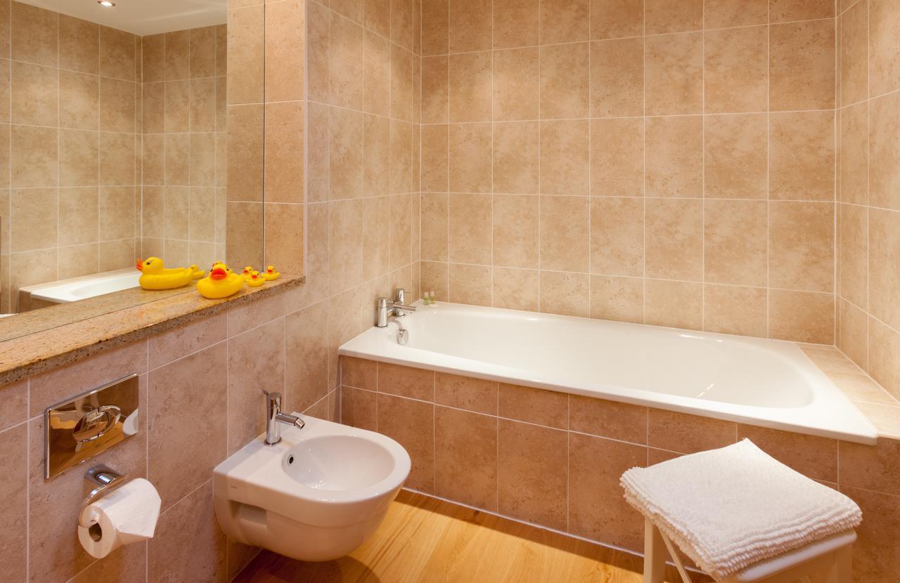 Holiday home Heads Nook Hall